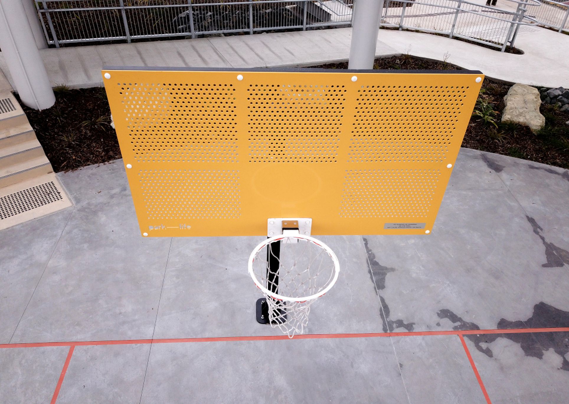 Grizzly Basketball Hoop with Yellow Alu Backboard