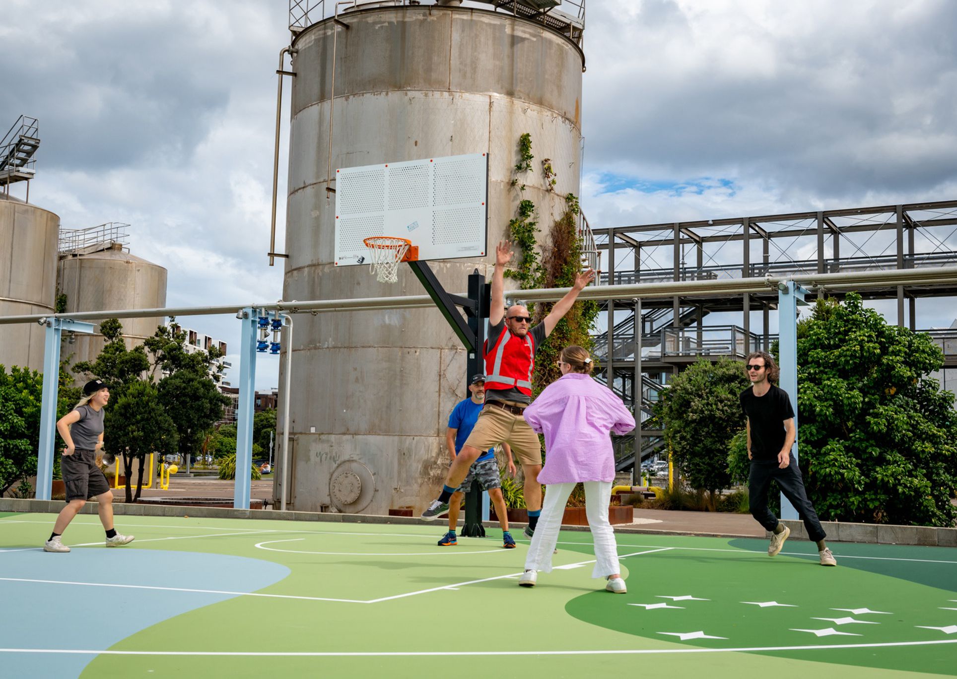 Basketball Grizzly Hoop, Silo Park